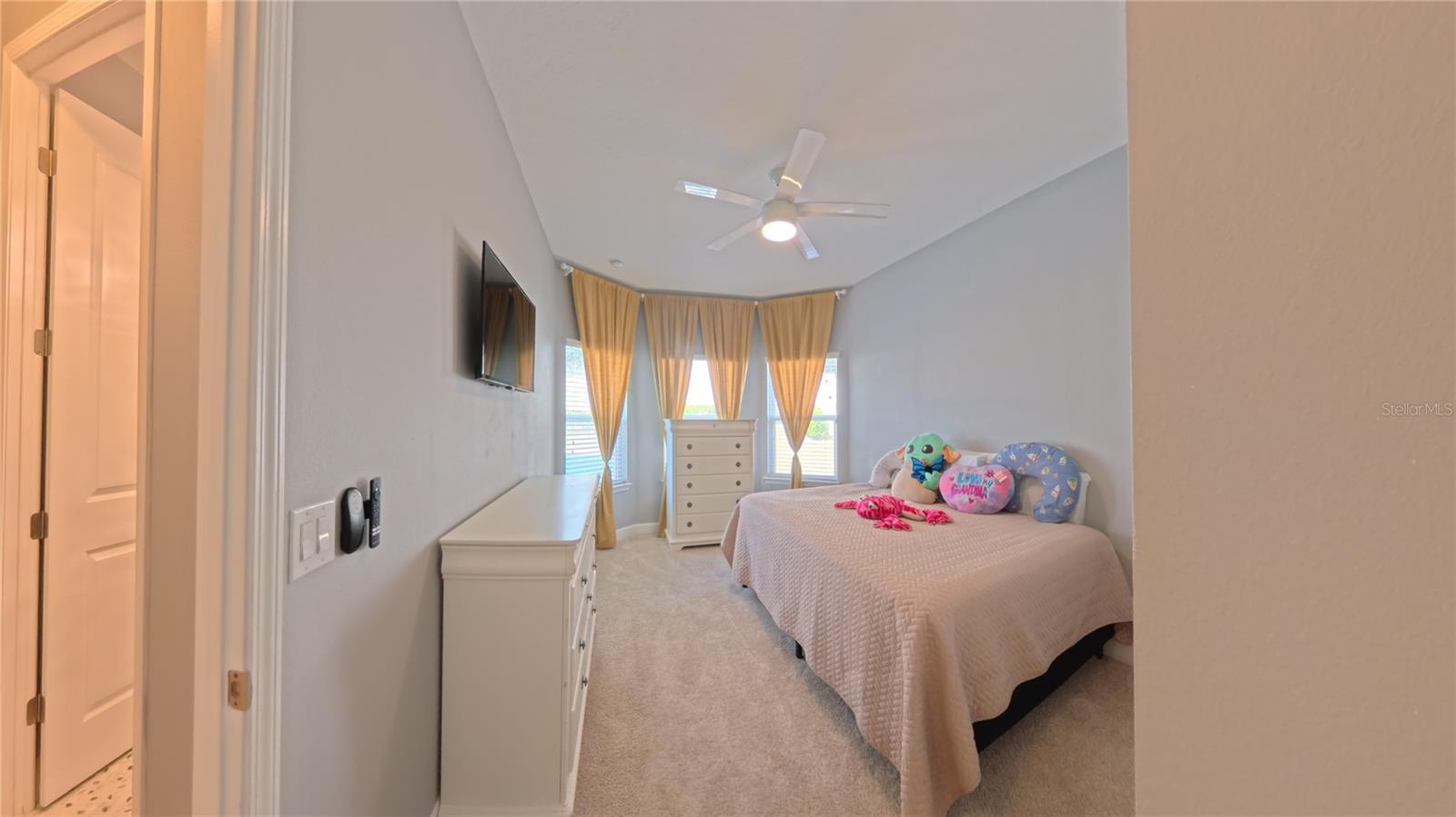 703 CALABRIA WAY, HOWEY IN THE HILLS, FL, 34737