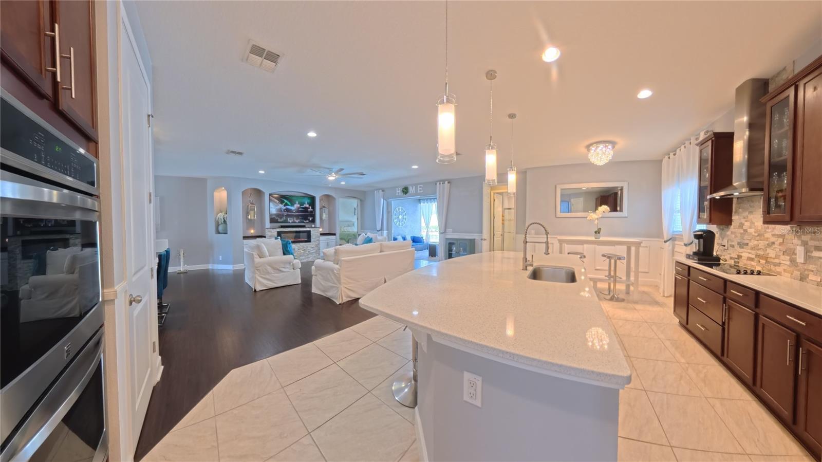 703 CALABRIA WAY, HOWEY IN THE HILLS, FL, 34737