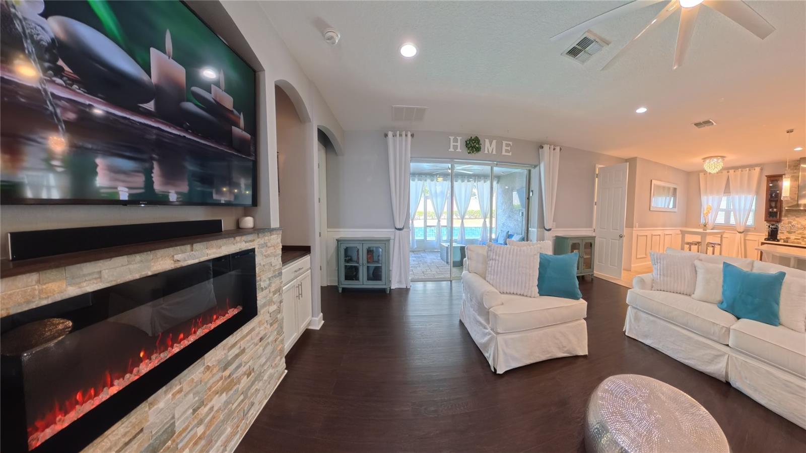 703 CALABRIA WAY, HOWEY IN THE HILLS, FL, 34737