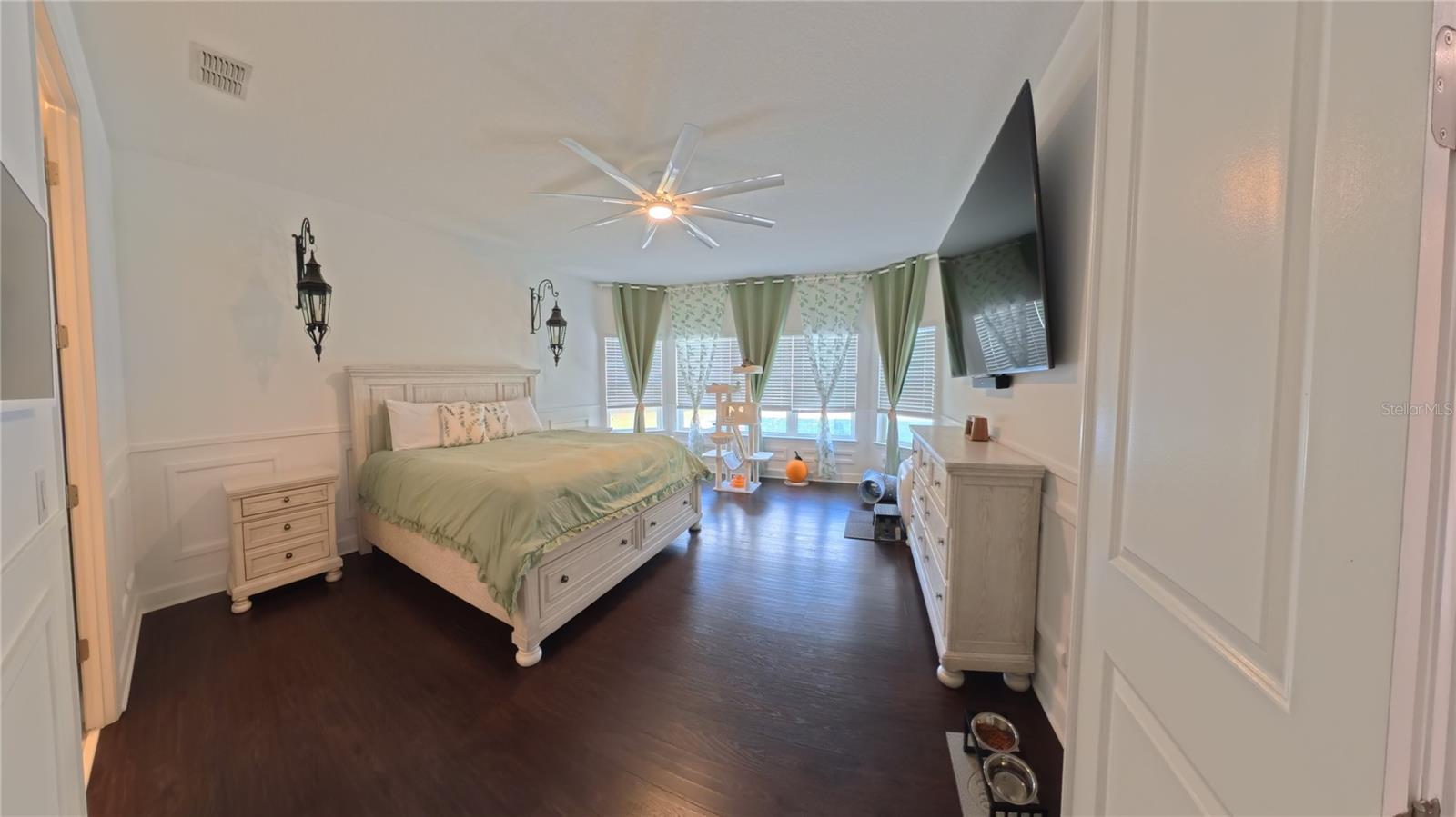 703 CALABRIA WAY, HOWEY IN THE HILLS, FL, 34737