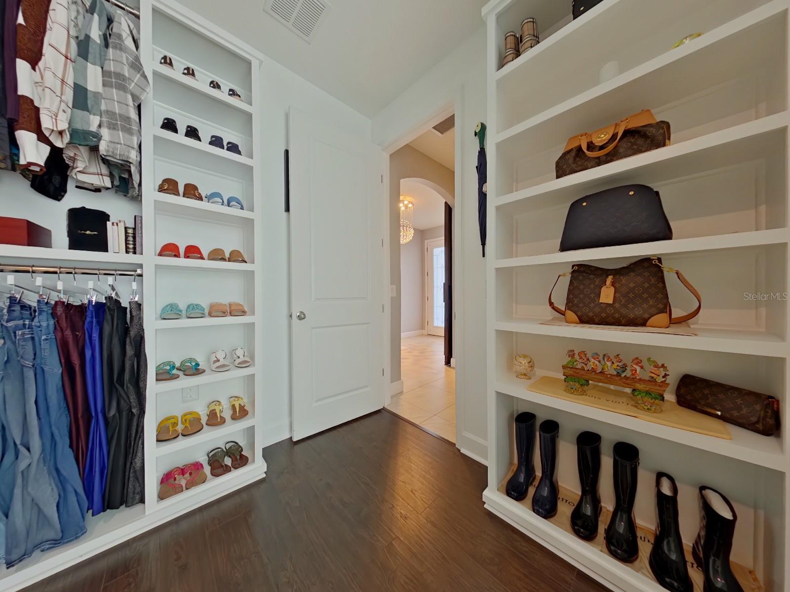 703 CALABRIA WAY, HOWEY IN THE HILLS, FL, 34737