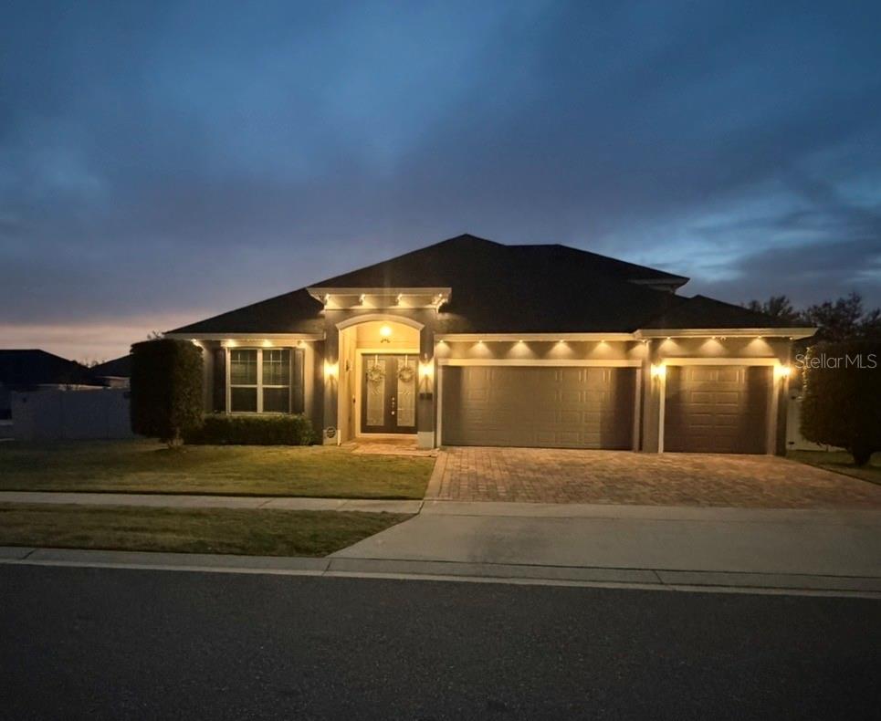 703 CALABRIA WAY, HOWEY IN THE HILLS, FL, 34737