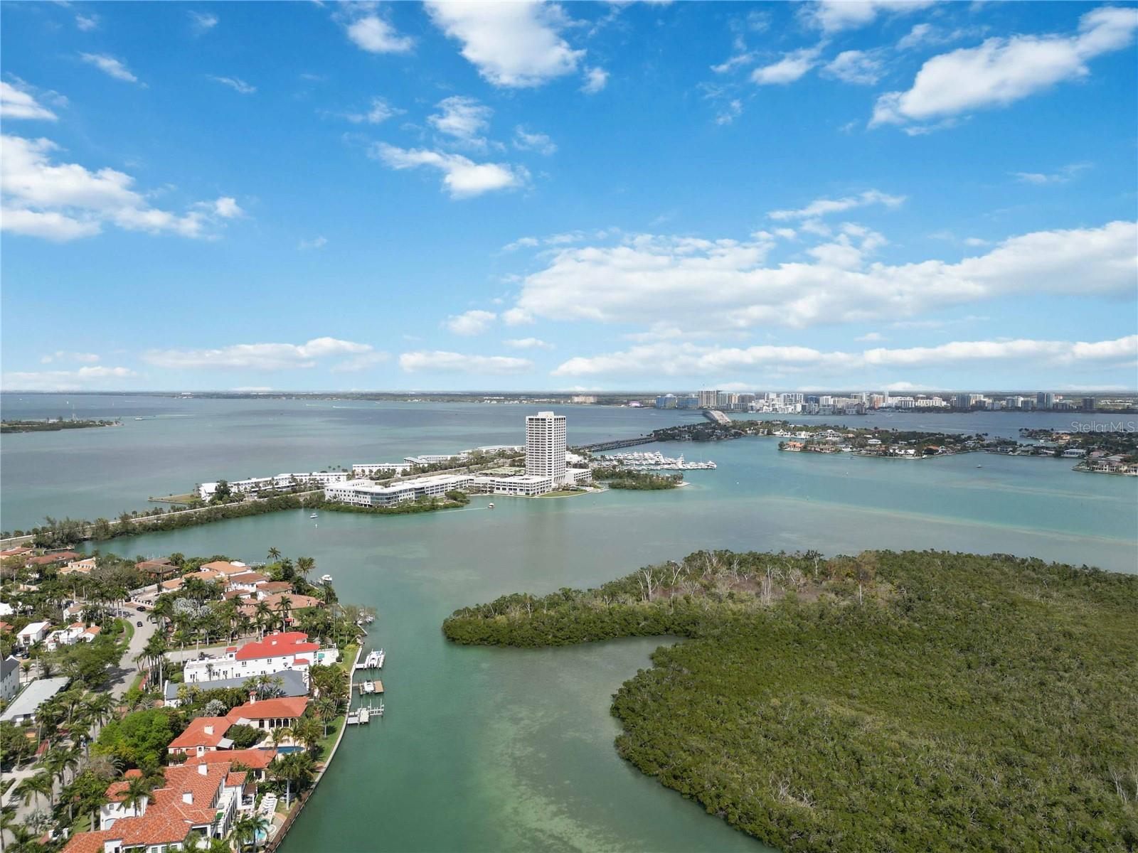 132 GRANT DR, SARASOTA, FL, 34236