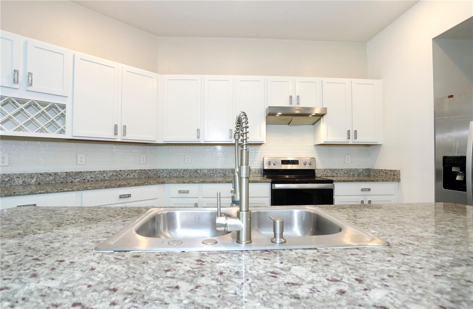 1141 AUGUSTUS DR, DAVENPORT, FL, 33896