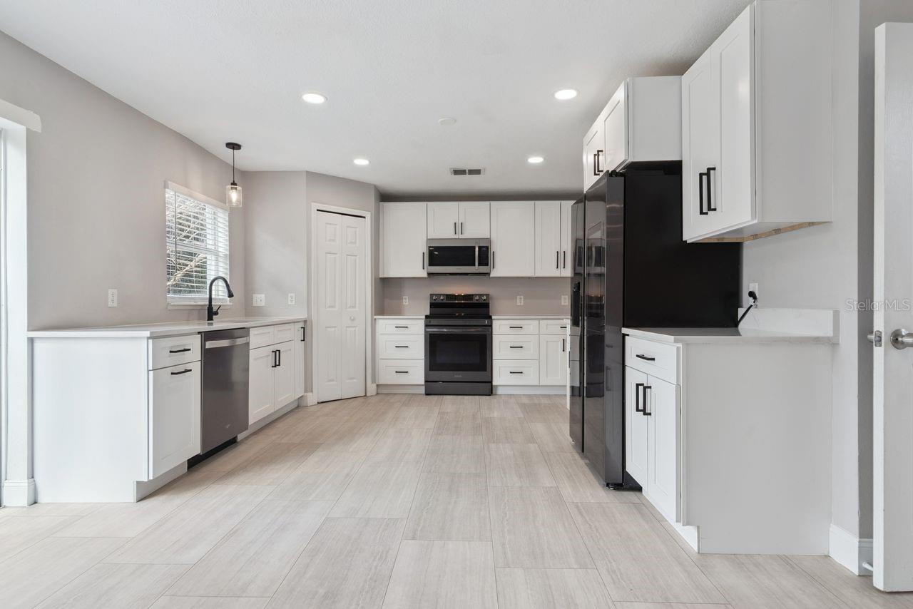 2735 HOWLAND BLVD, DELTONA, FL, 32725