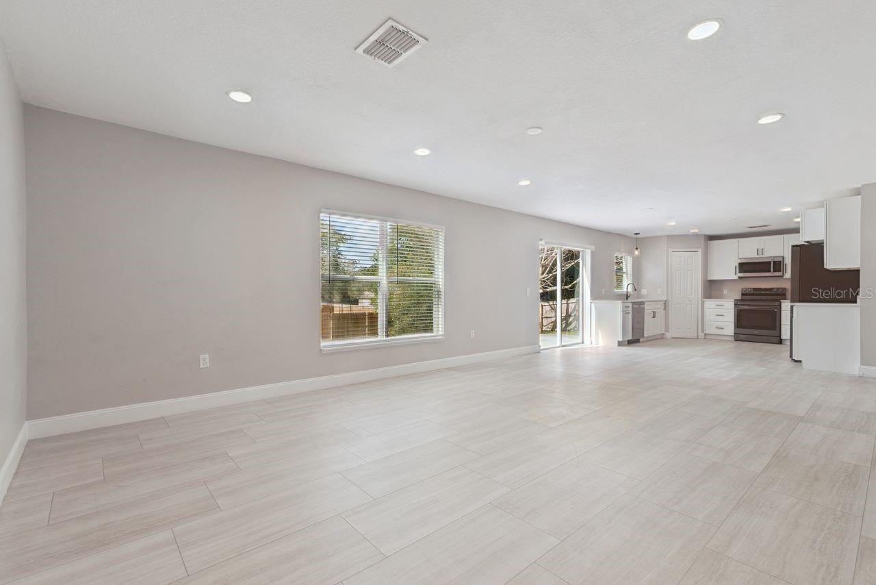 2735 HOWLAND BLVD, DELTONA, FL, 32725