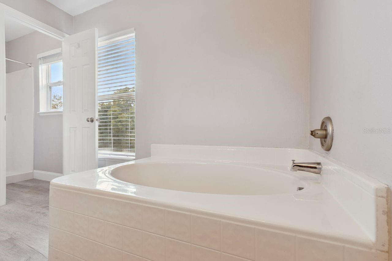 2735 HOWLAND BLVD, DELTONA, FL, 32725