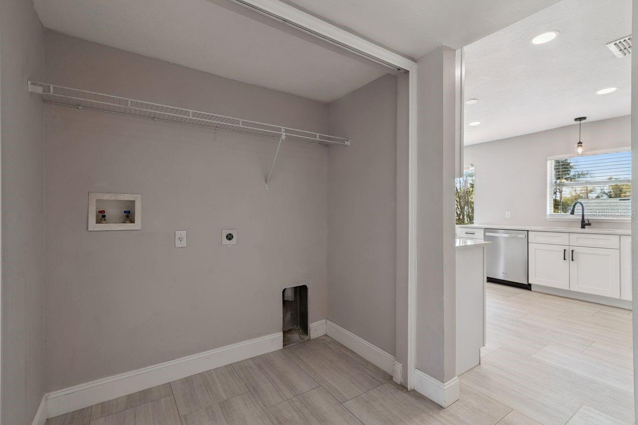 2735 HOWLAND BLVD, DELTONA, FL, 32725