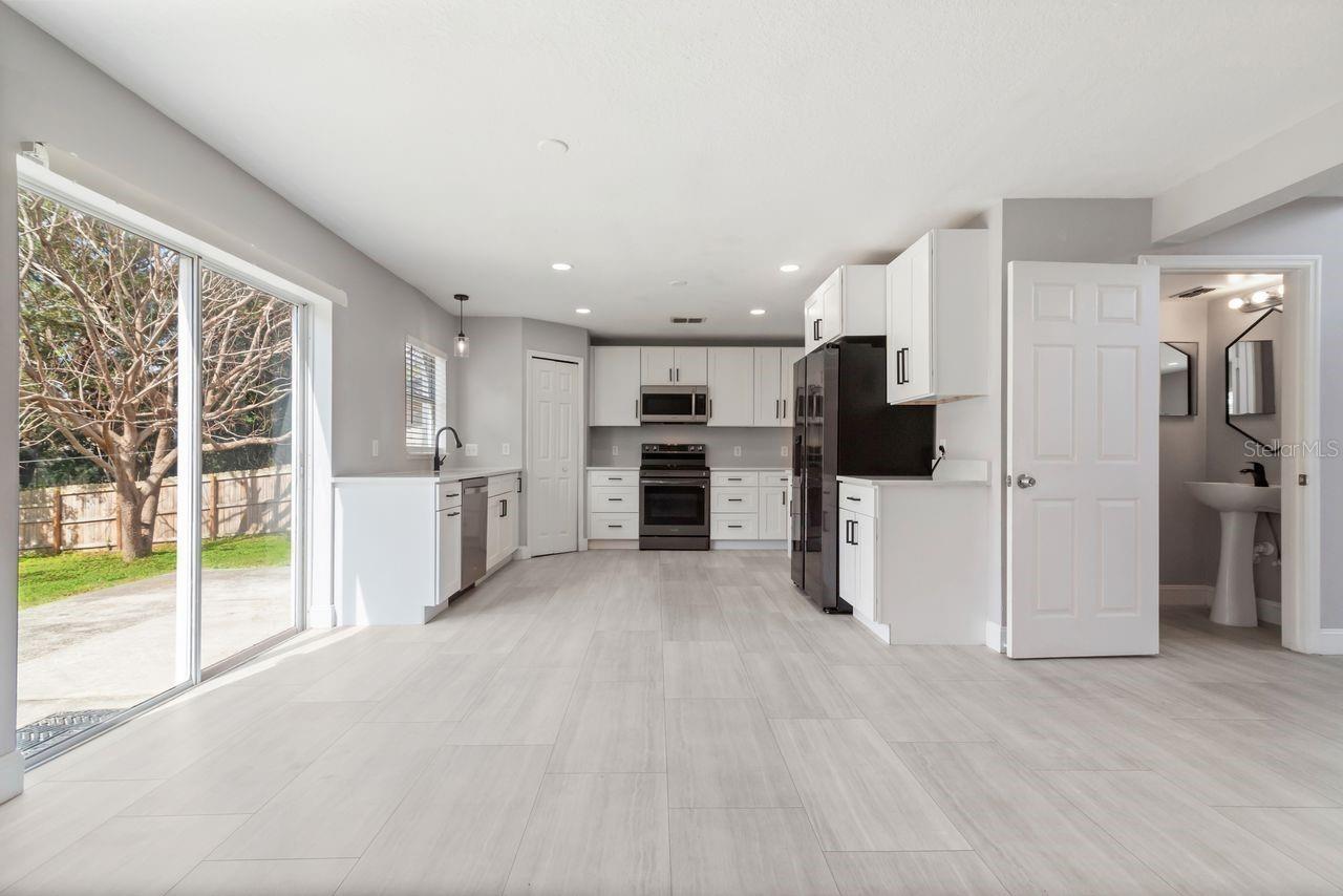 2735 HOWLAND BLVD, DELTONA, FL, 32725