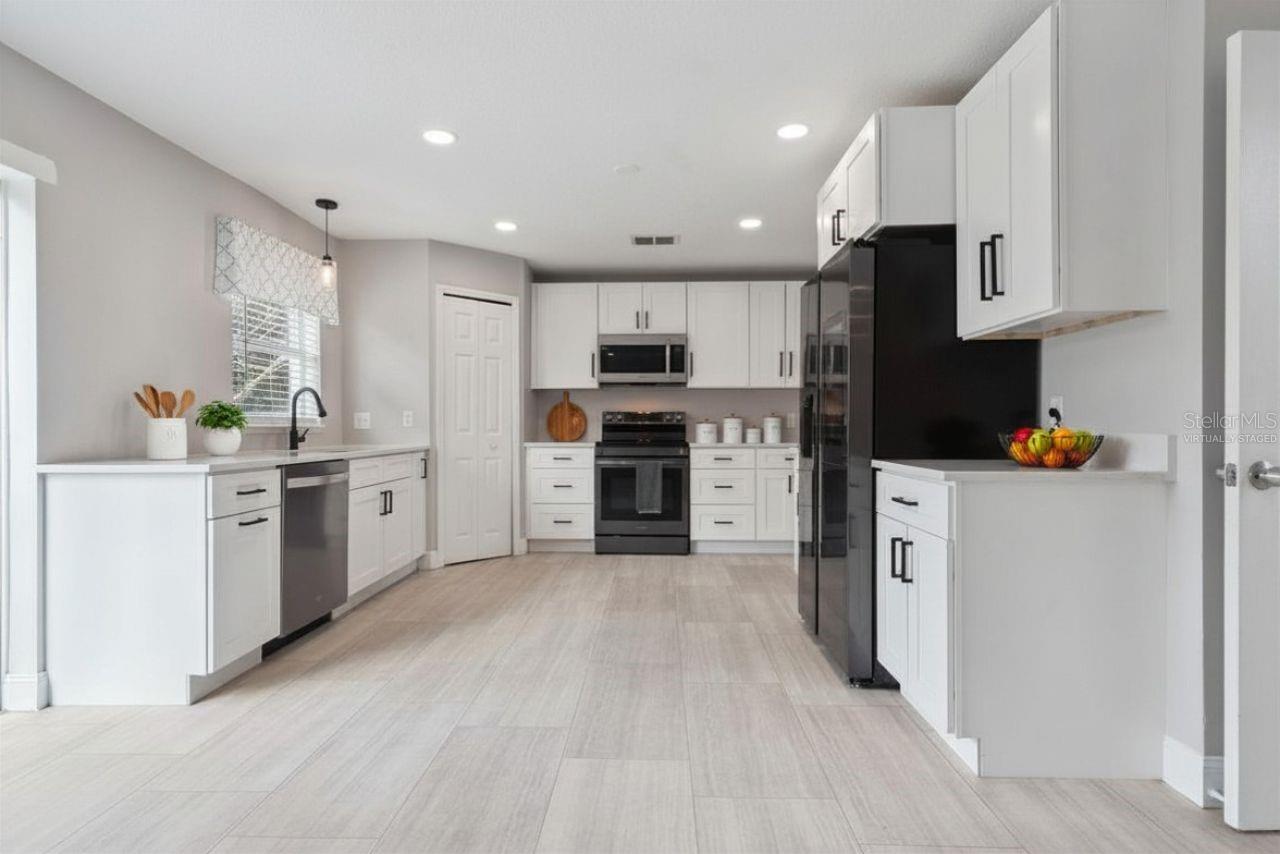 2735 HOWLAND BLVD, DELTONA, FL, 32725