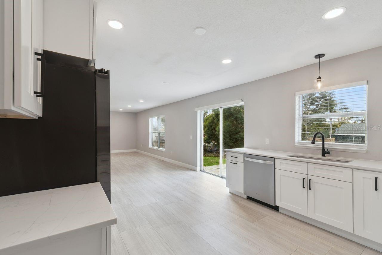 2735 HOWLAND BLVD, DELTONA, FL, 32725