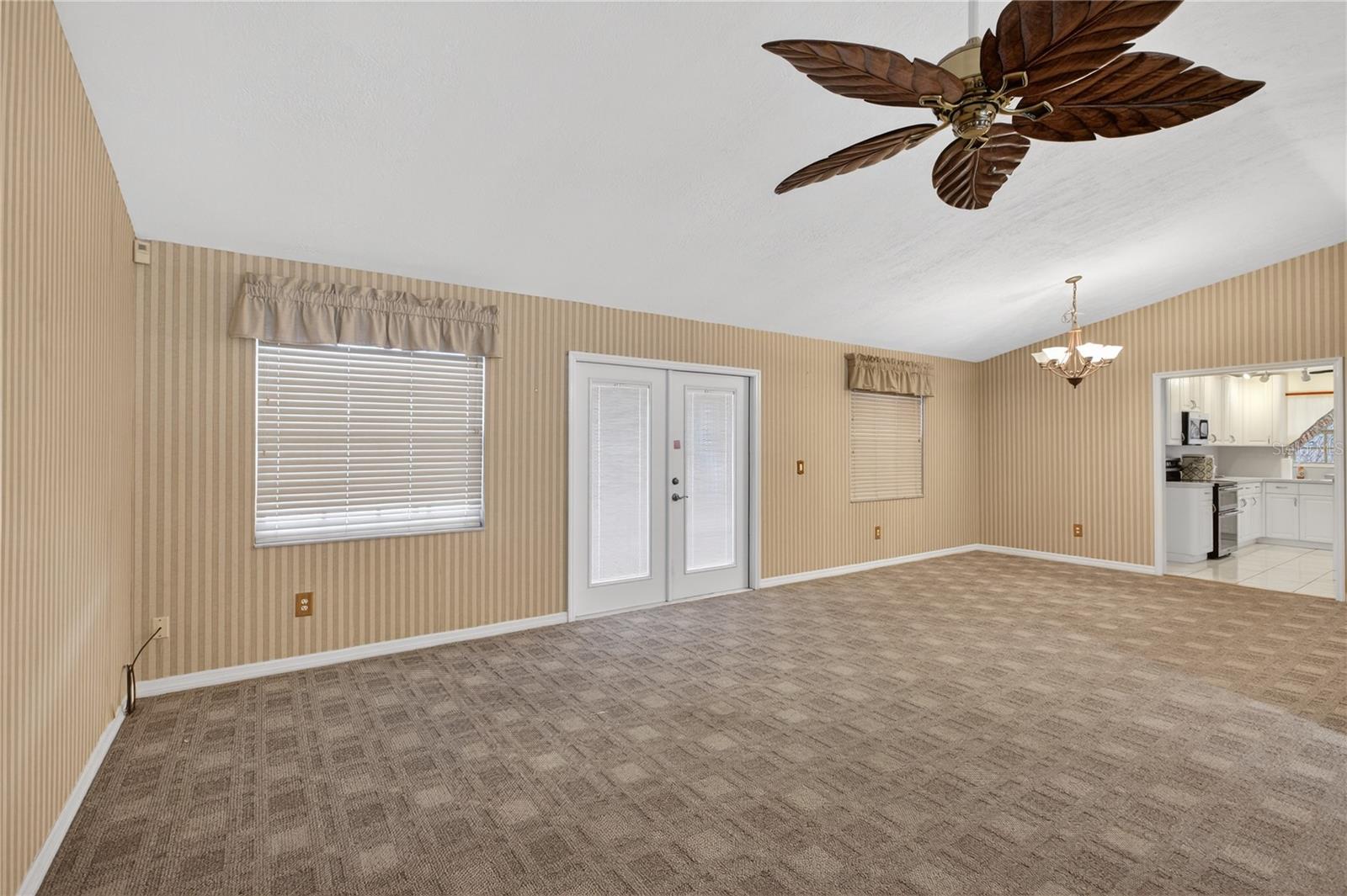 2065 OAK BEACH BLVD, SEBRING, FL, 33875