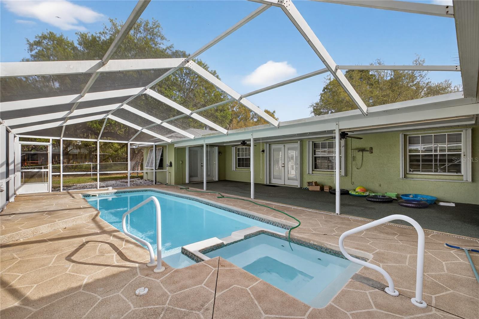 2065 OAK BEACH BLVD, SEBRING, FL, 33875