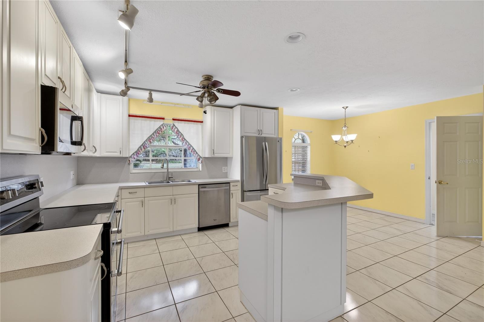 2065 OAK BEACH BLVD, SEBRING, FL, 33875
