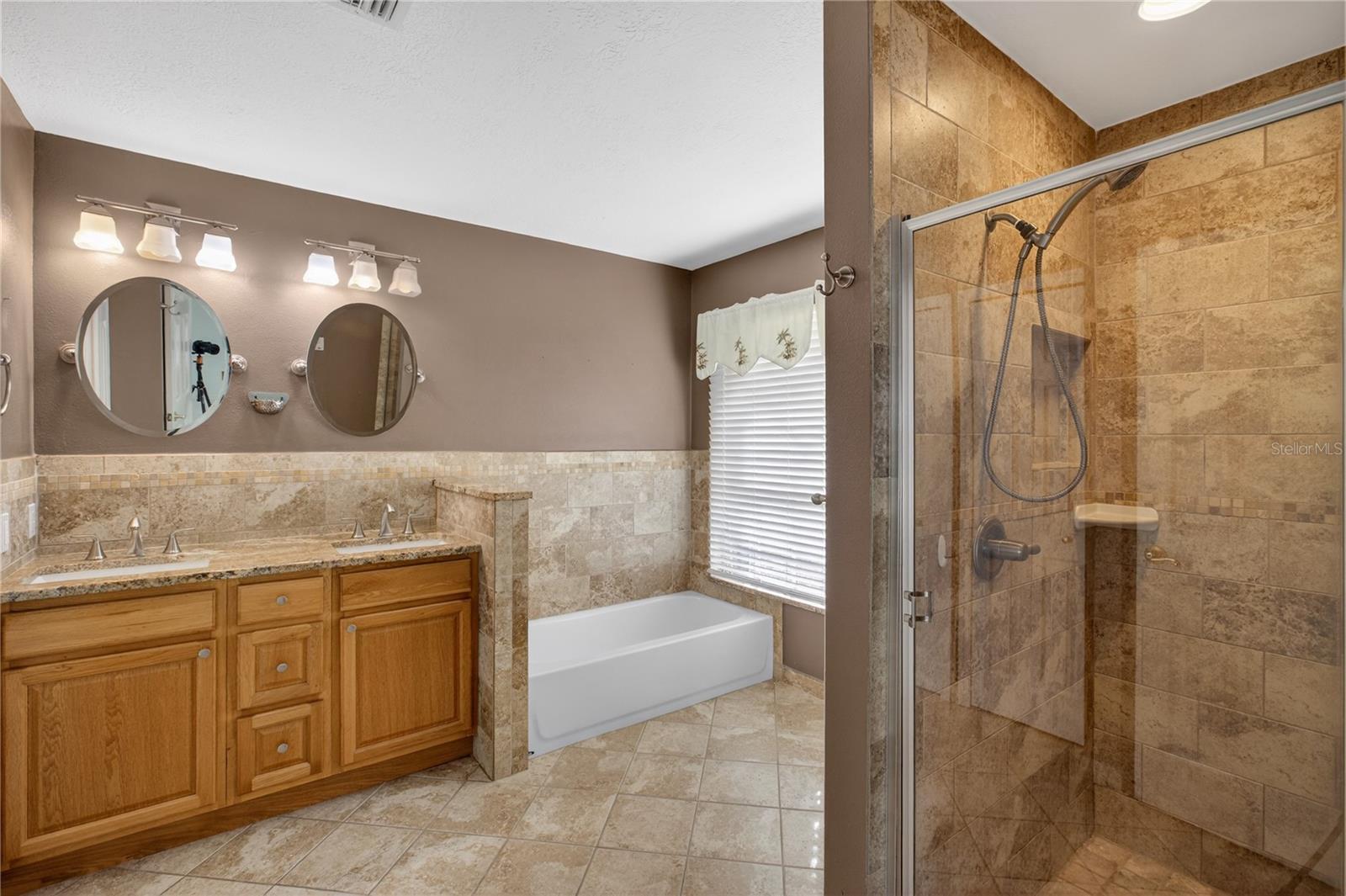 2065 OAK BEACH BLVD, SEBRING, FL, 33875