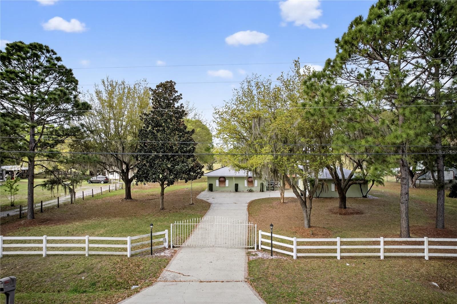 2065 OAK BEACH BLVD, SEBRING, FL, 33875