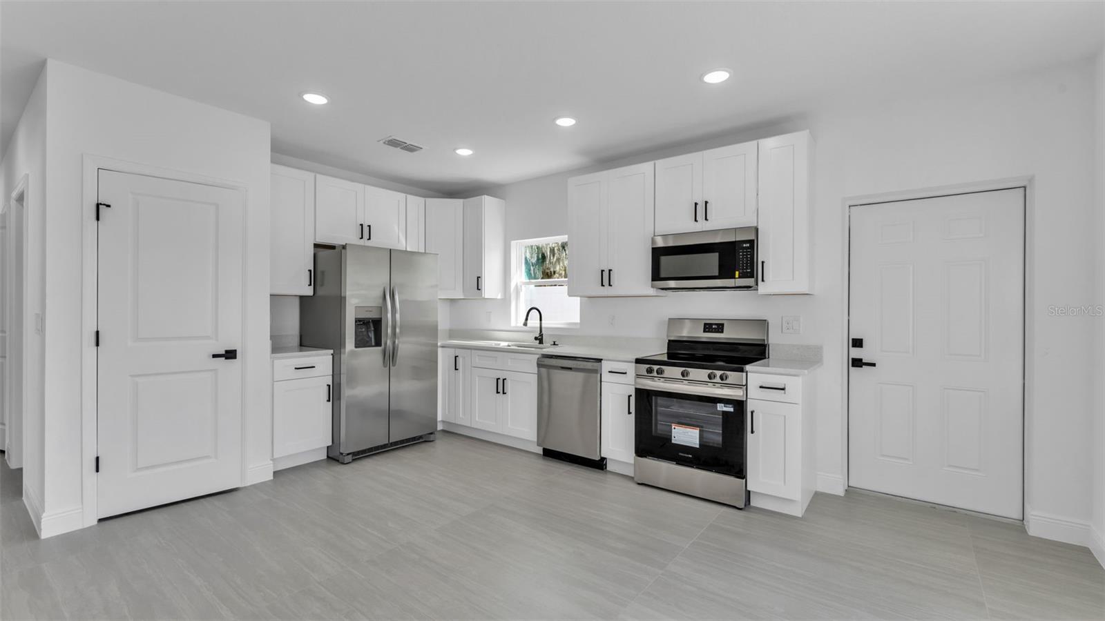 2438 4TH ST NE, WINTER HAVEN, FL, 33881