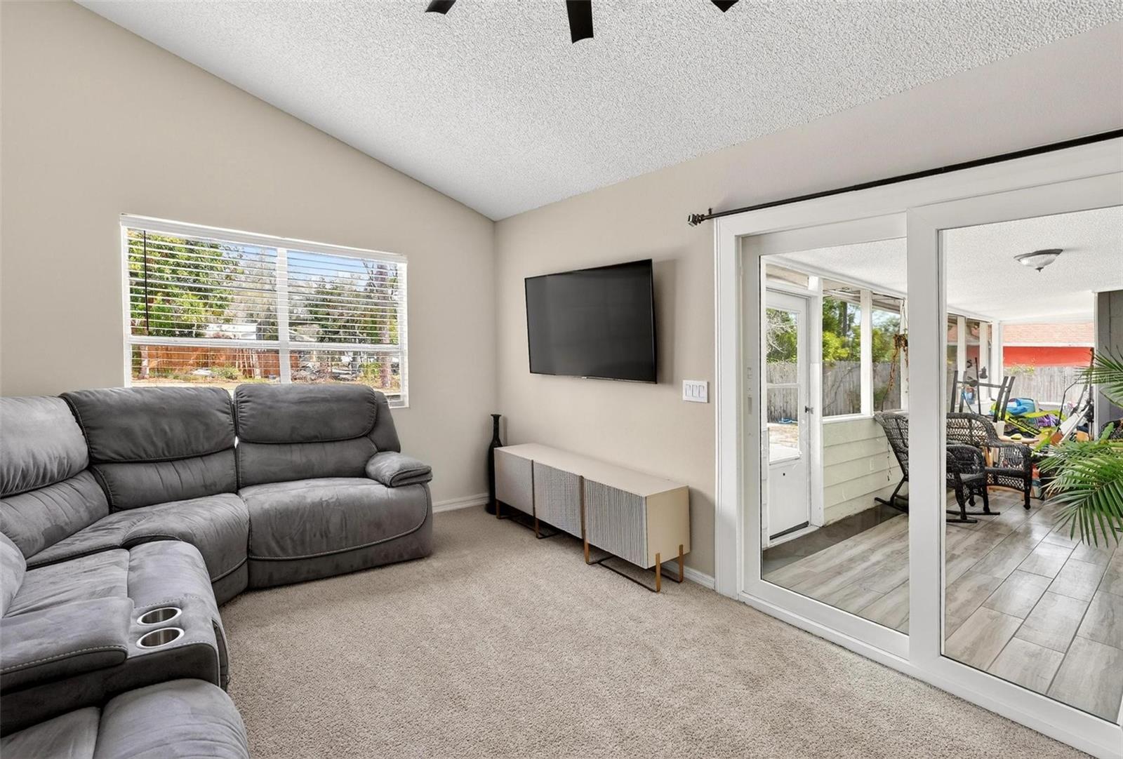 3010 HALLOW DR, DELTONA, FL, 32738