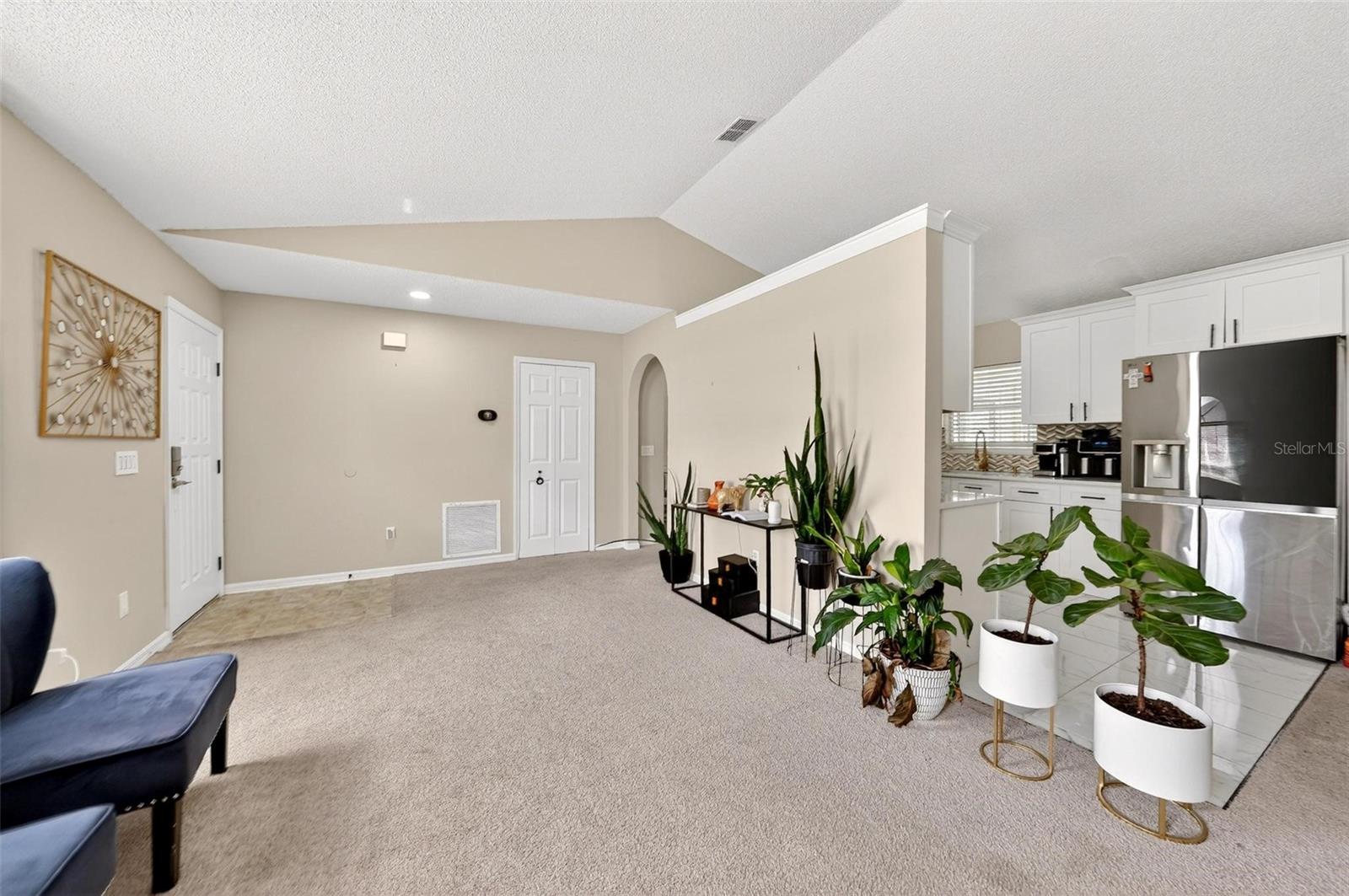 3010 HALLOW DR, DELTONA, FL, 32738