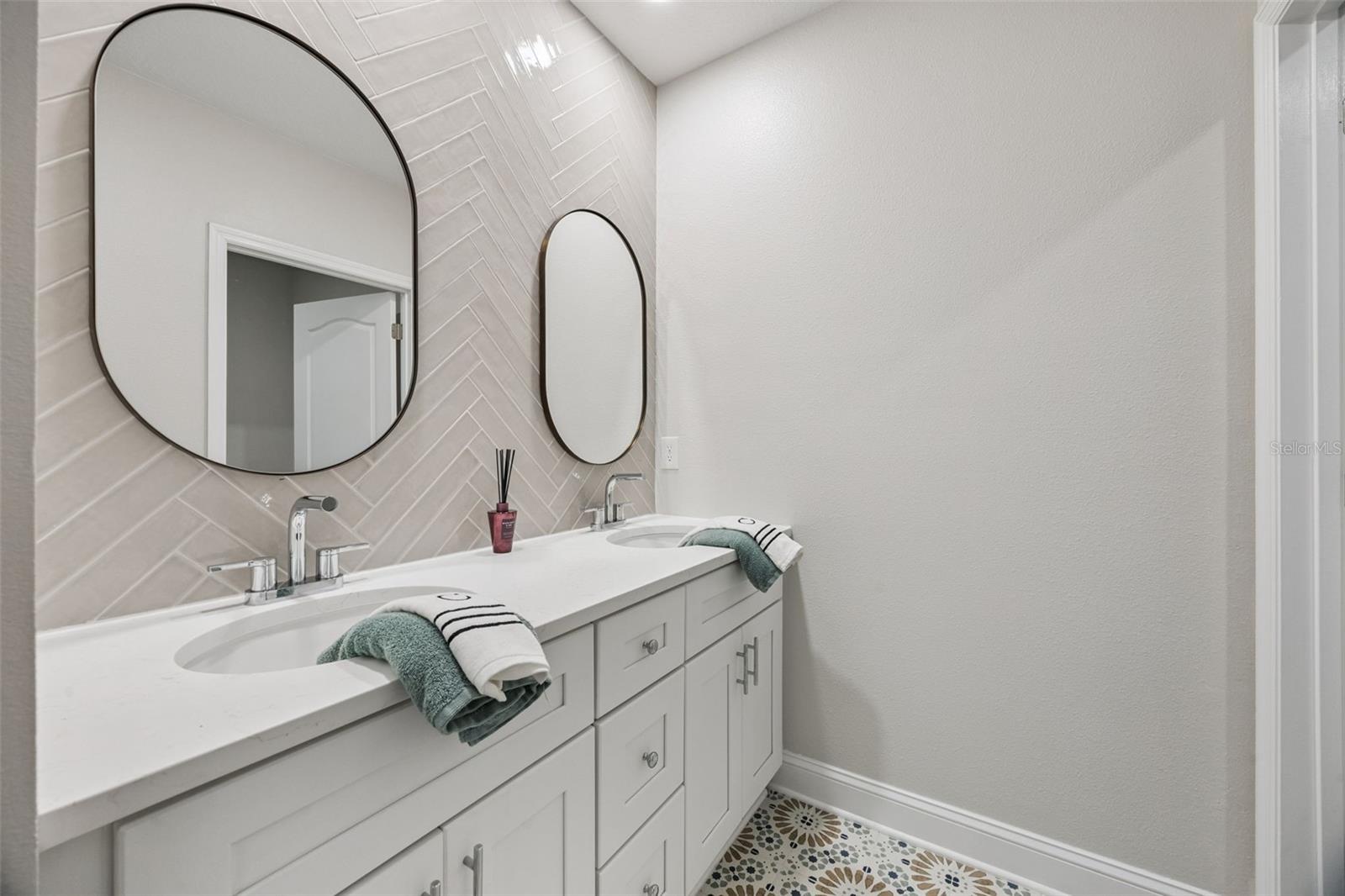 3934 CENTERVILLE WAY, SANFORD, FL, 32771