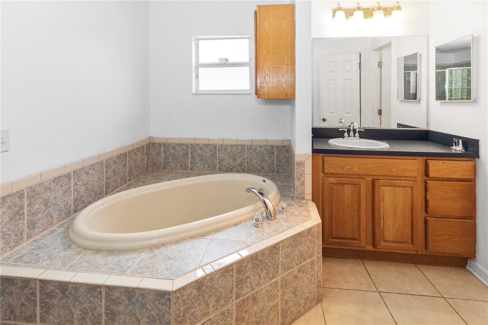 1415 E ANNIE ST, TAMPA, FL, 33612