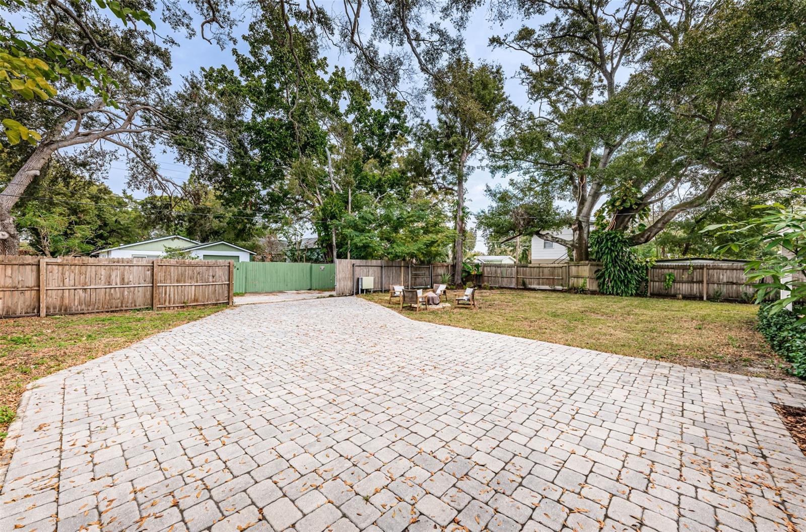 1735 23RD AVE N, ST PETERSBURG, FL, 33713