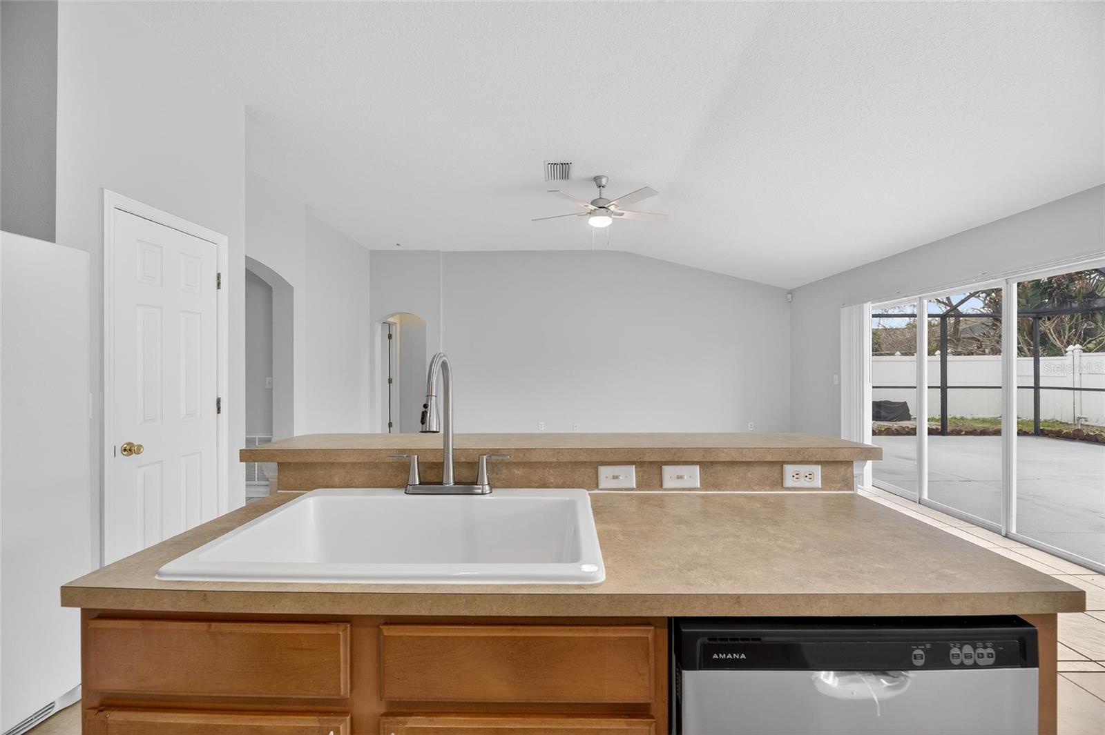 9613 CYPRESS HARBOR DR, GIBSONTON, FL, 33534