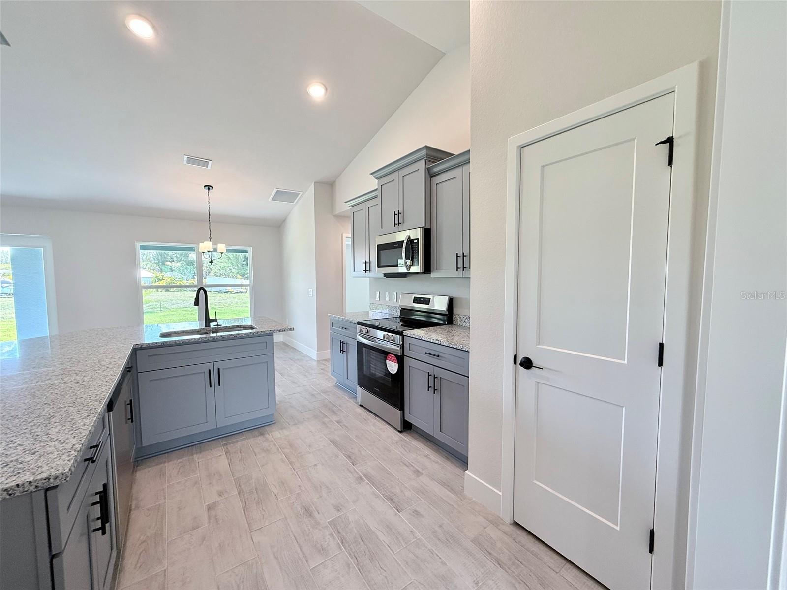 10443 SUNBURY DR, PORT CHARLOTTE, FL, 33981