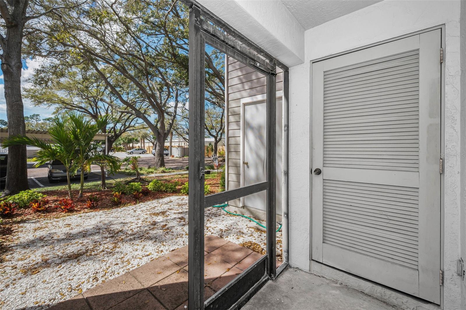 10626 LONGWOOD DR #102, SEMINOLE, FL, 33777