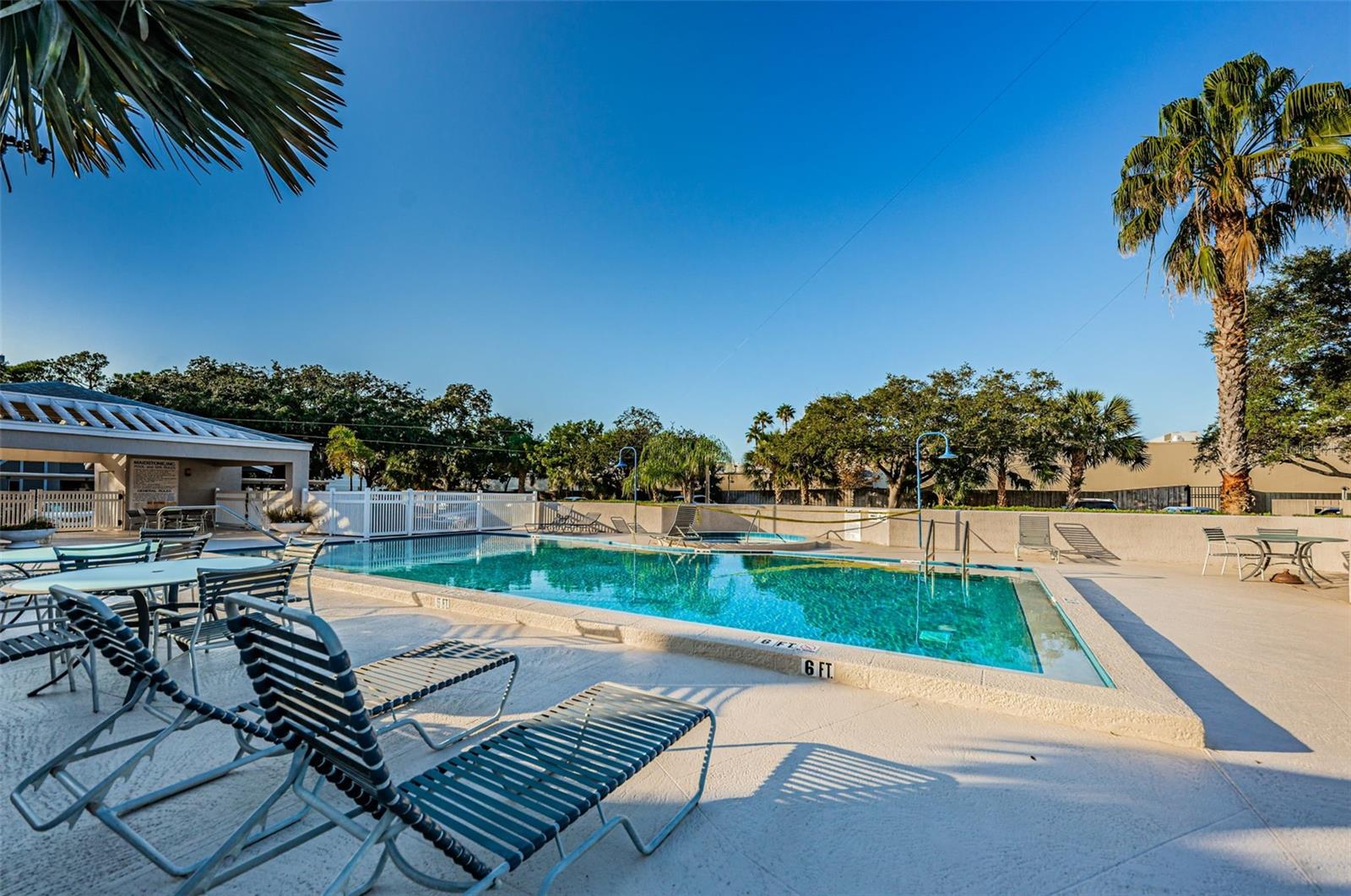 10626 LONGWOOD DR #102, SEMINOLE, FL, 33777