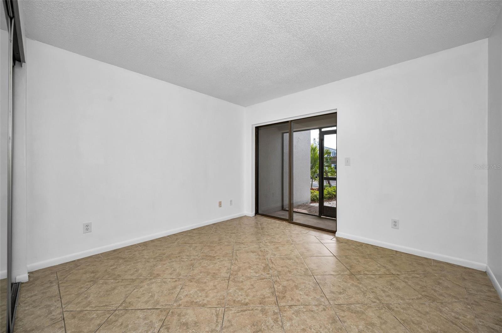 10626 LONGWOOD DR #102, SEMINOLE, FL, 33777