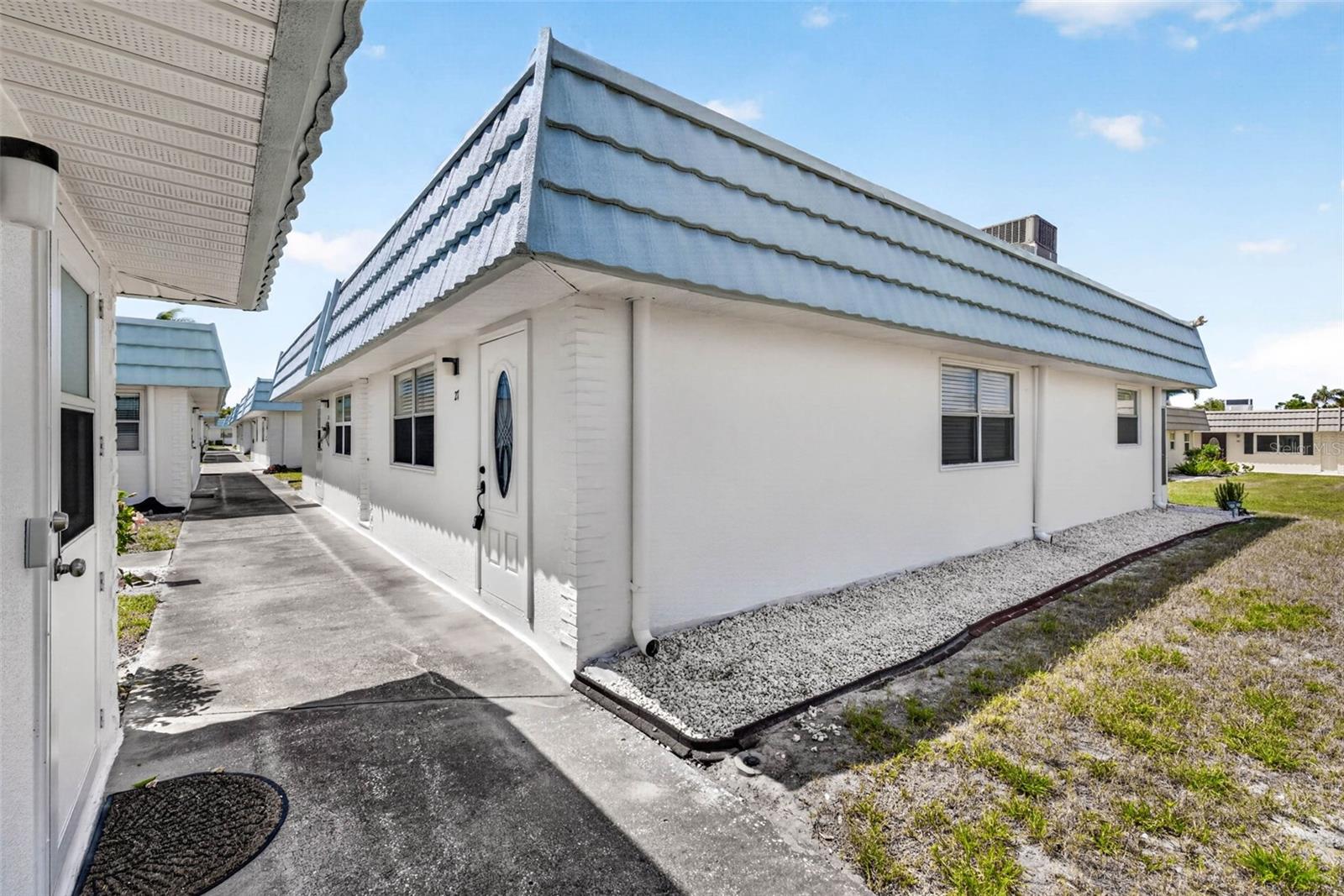 1801 BEDFORD LN #27, SUN CITY CENTER, FL, 33573