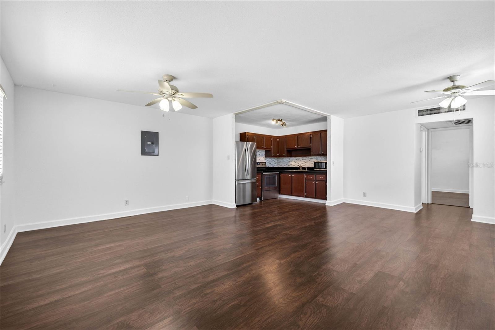 1801 BEDFORD LN #27, SUN CITY CENTER, FL, 33573