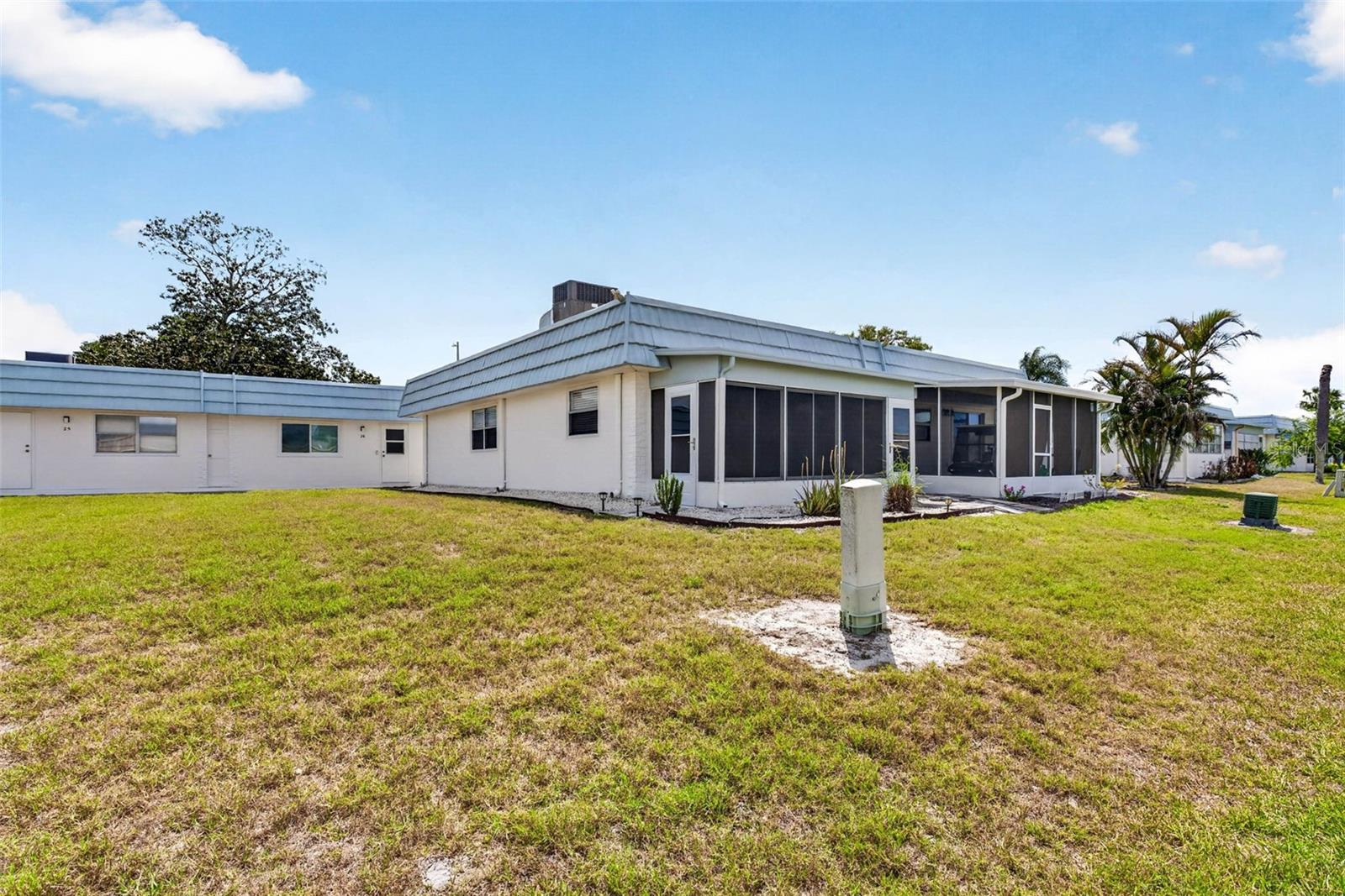 1801 BEDFORD LN #27, SUN CITY CENTER, FL, 33573