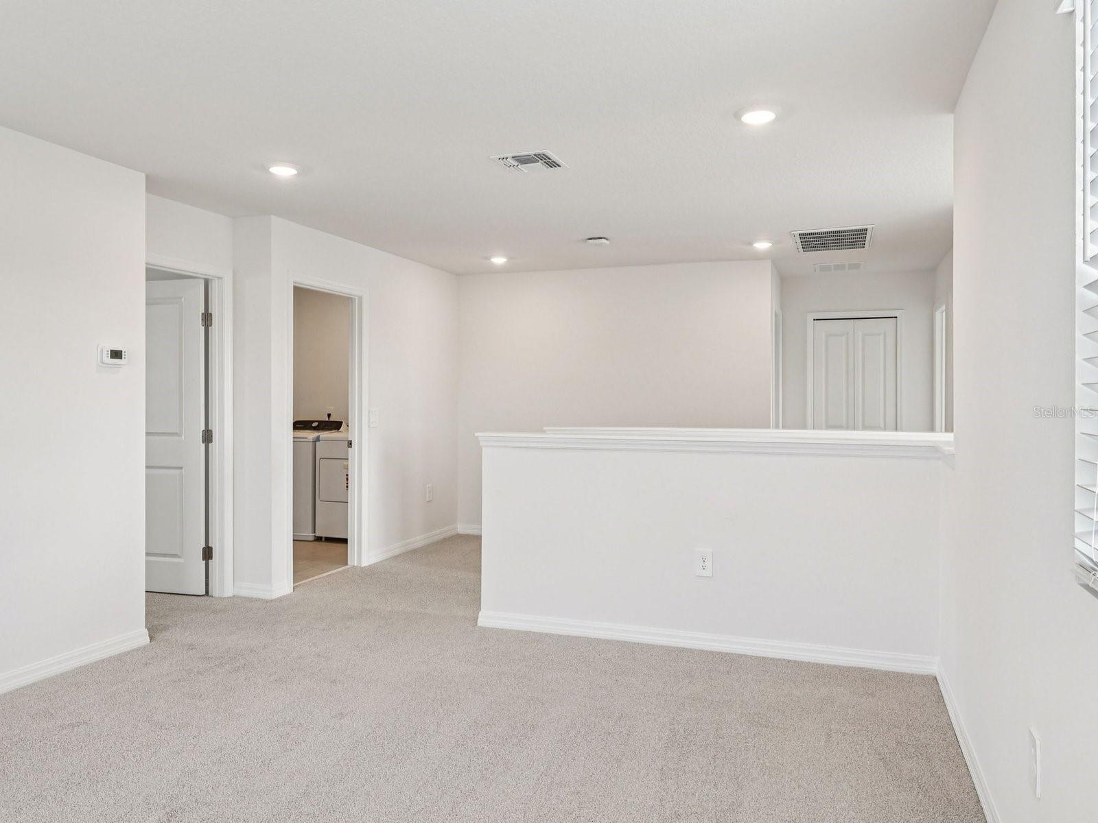 799 SUNSHOWER DR, LADY LAKE, FL, 32159