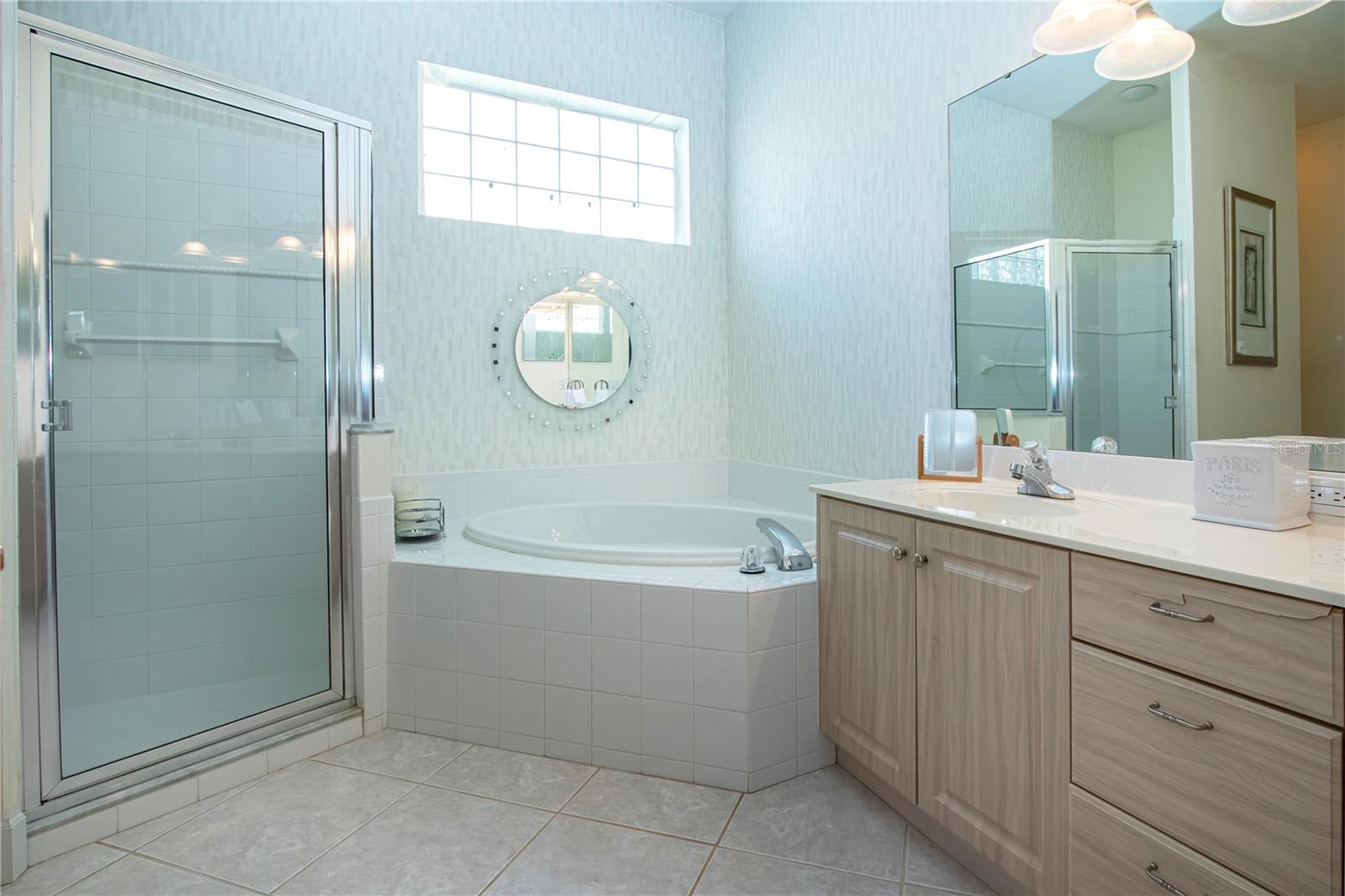 9448 FOREST HILLS CIR, SARASOTA, FL, 34238