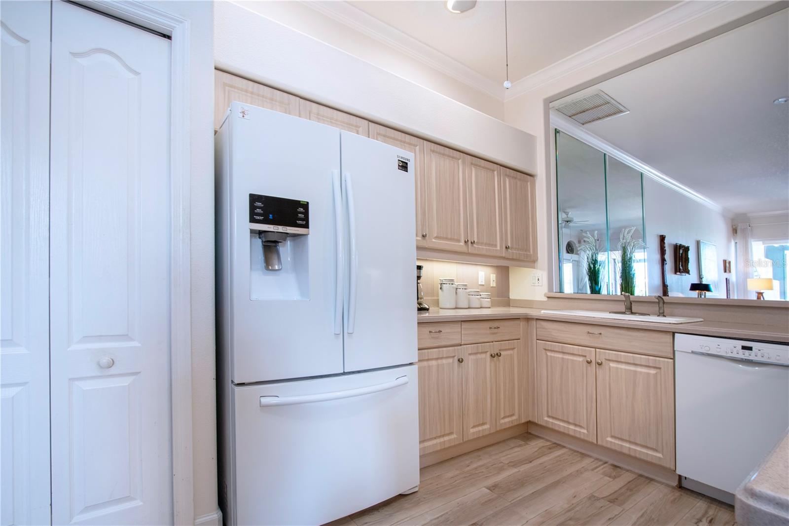 9448 FOREST HILLS CIR, SARASOTA, FL, 34238