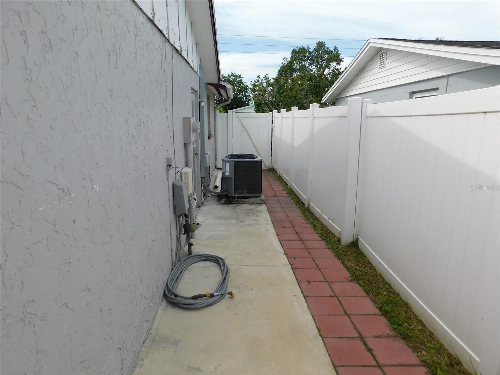 3801 DARLINGTON RD, HOLIDAY, FL, 34691