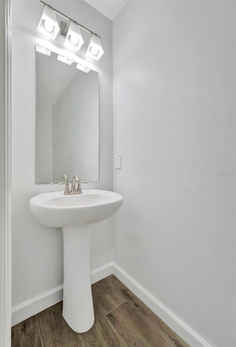 17436 HOLLY WELL AVE, WIMAUMA, FL, 33598