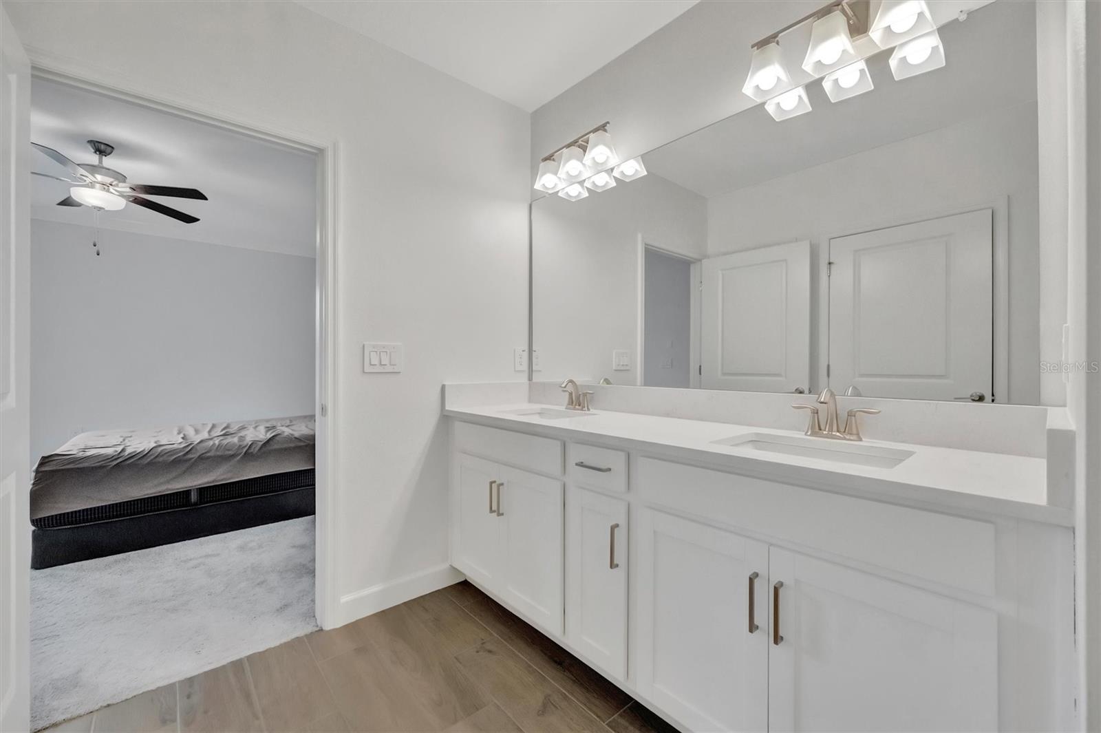 17436 HOLLY WELL AVE, WIMAUMA, FL, 33598