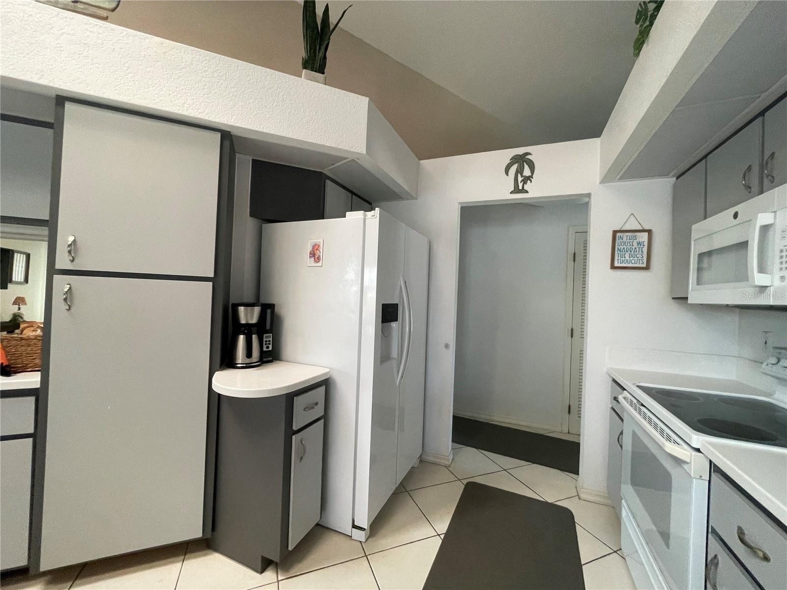 18417 HOTTELET CIR, PORT CHARLOTTE, FL, 33948