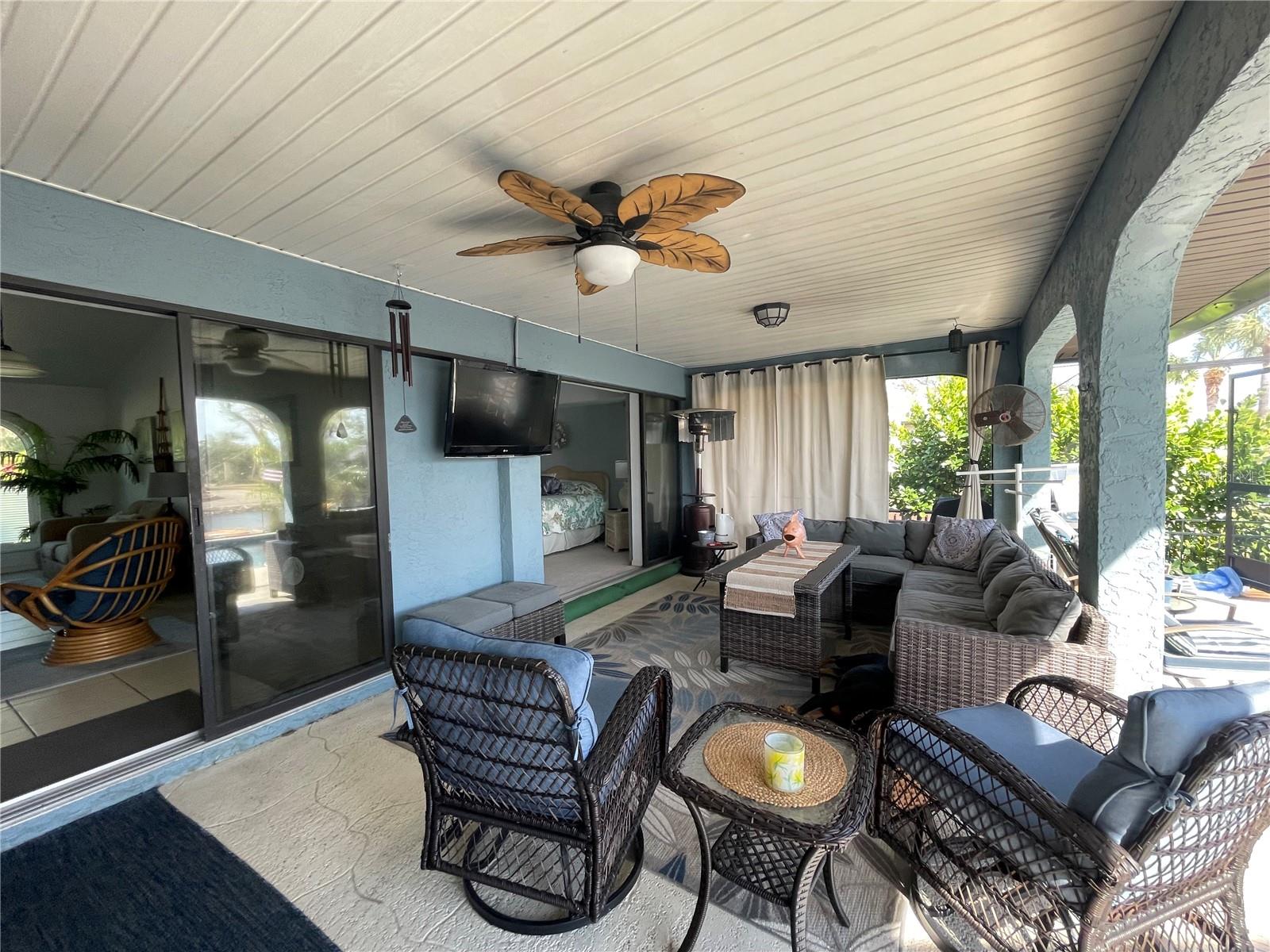 18417 HOTTELET CIR, PORT CHARLOTTE, FL, 33948