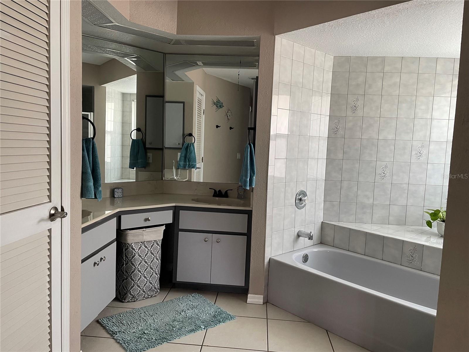 18417 HOTTELET CIR, PORT CHARLOTTE, FL, 33948