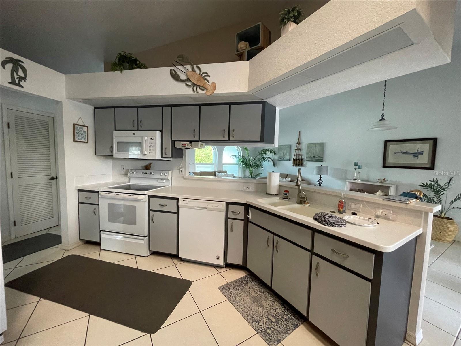 18417 HOTTELET CIR, PORT CHARLOTTE, FL, 33948