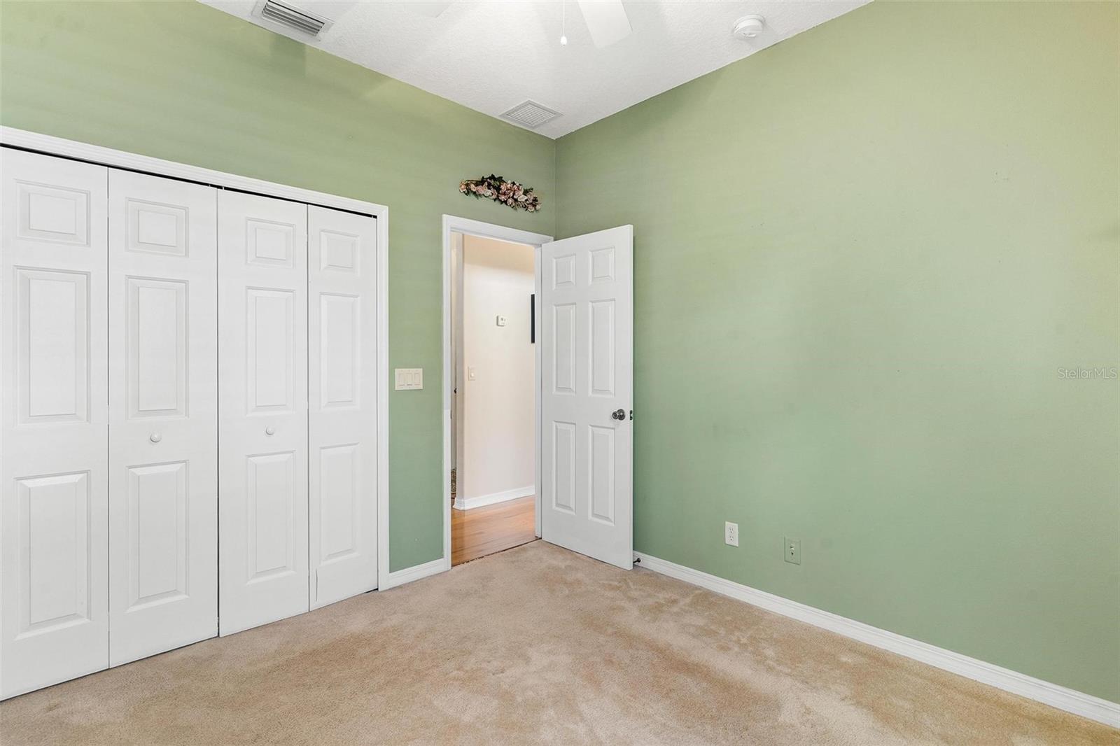 5245 CHINA SEA DR, TAVARES, FL, 32778