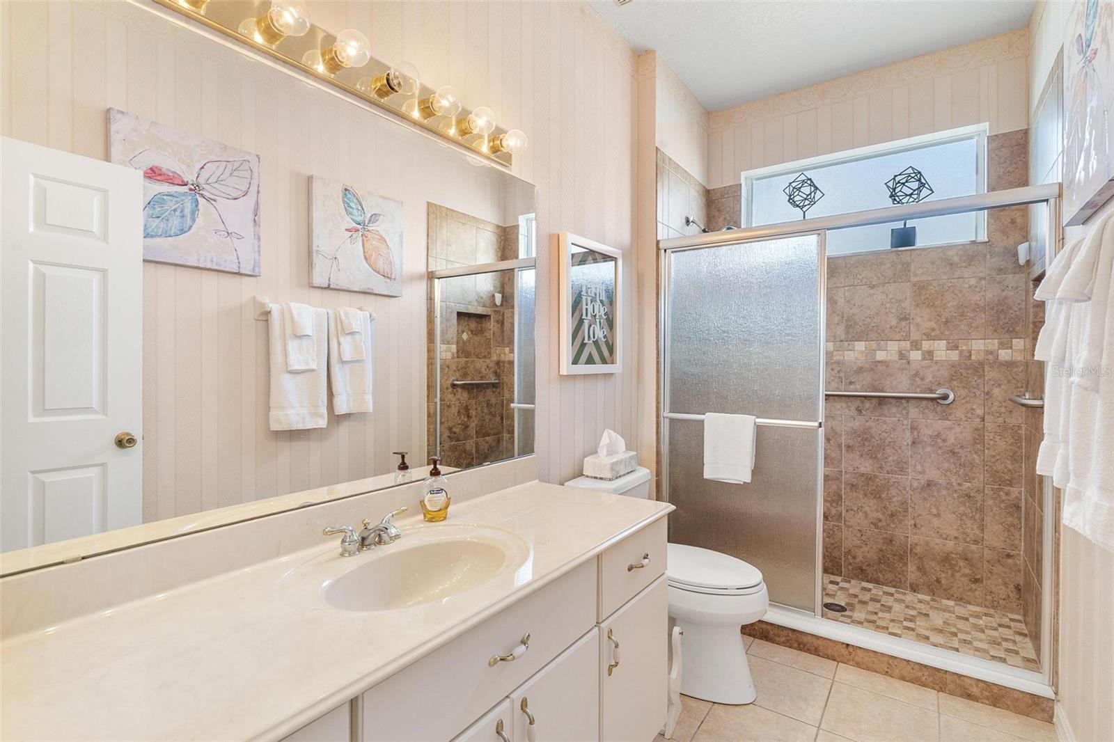 5245 CHINA SEA DR, TAVARES, FL, 32778