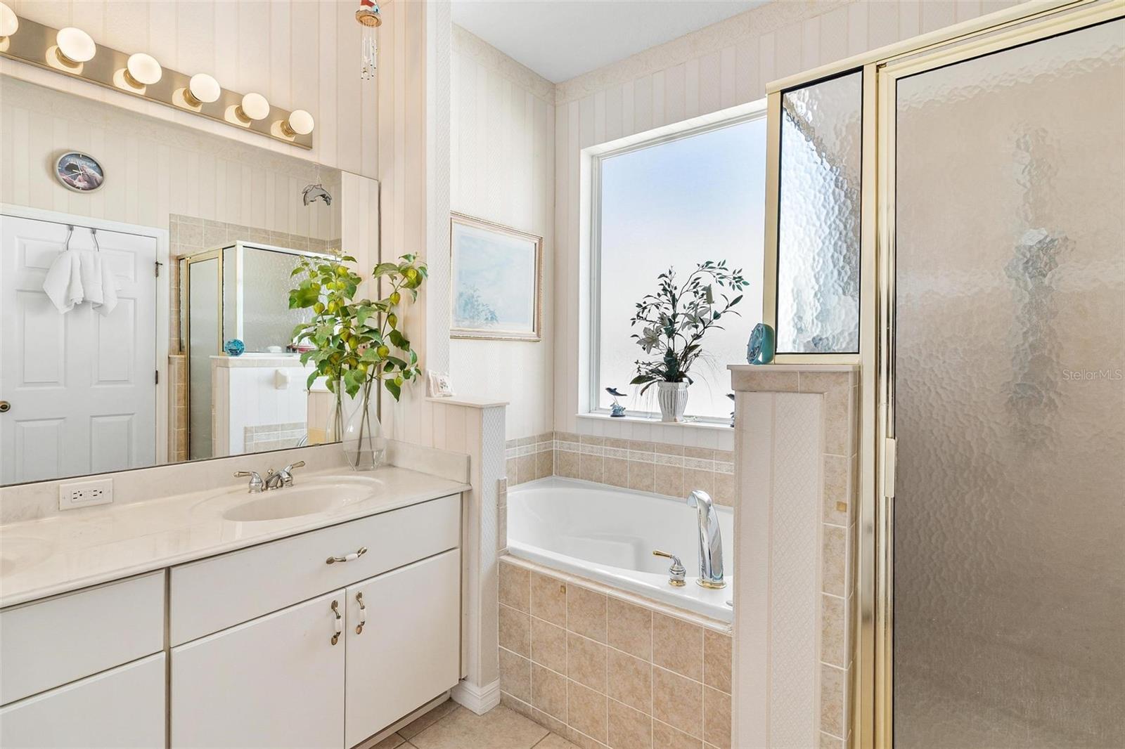 5245 CHINA SEA DR, TAVARES, FL, 32778