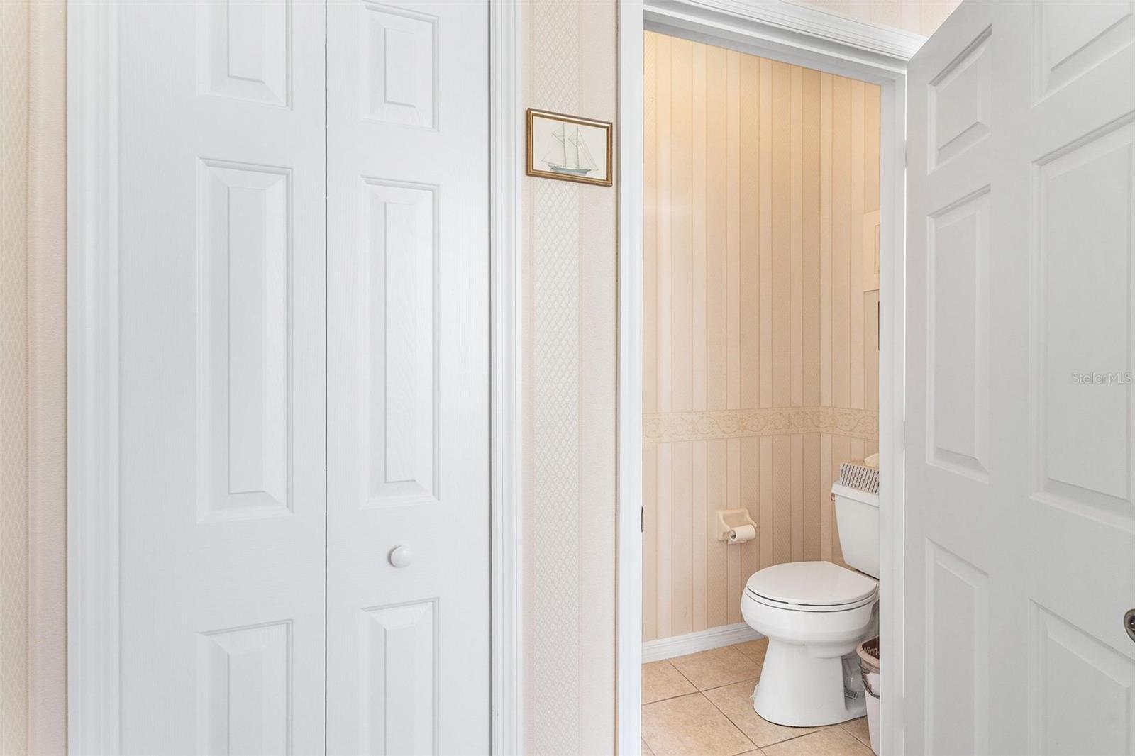 5245 CHINA SEA DR, TAVARES, FL, 32778