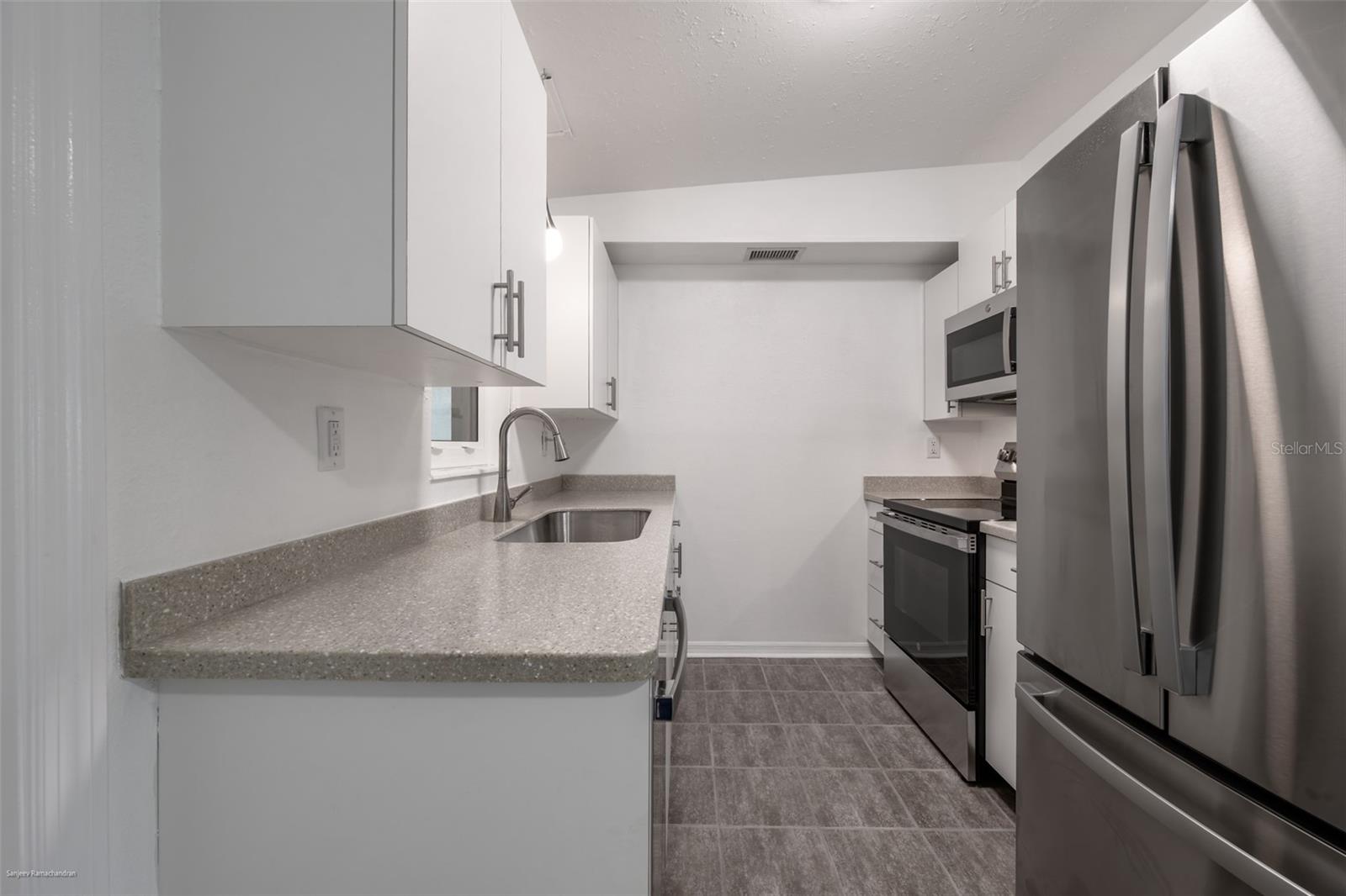 927 W OLYMPIA AVE, PUNTA GORDA, FL, 33950