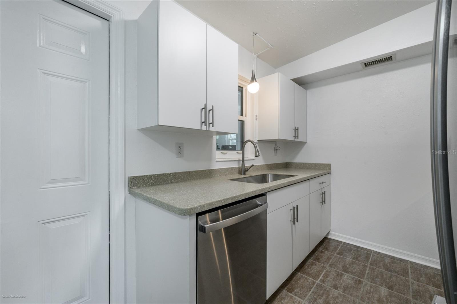 927 W OLYMPIA AVE, PUNTA GORDA, FL, 33950